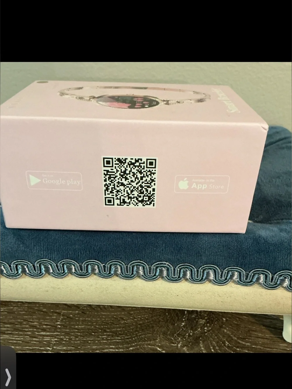 Smart Bracelet Rose Gold Fitness Smartwatch w/ Charger & Box Works with app EUC